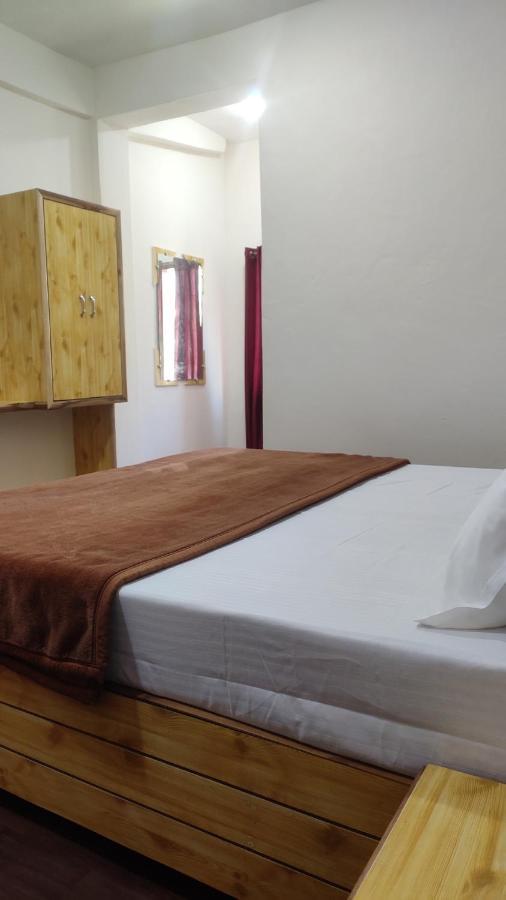 The Prasher Lodge Mall Road Manali 외부 사진