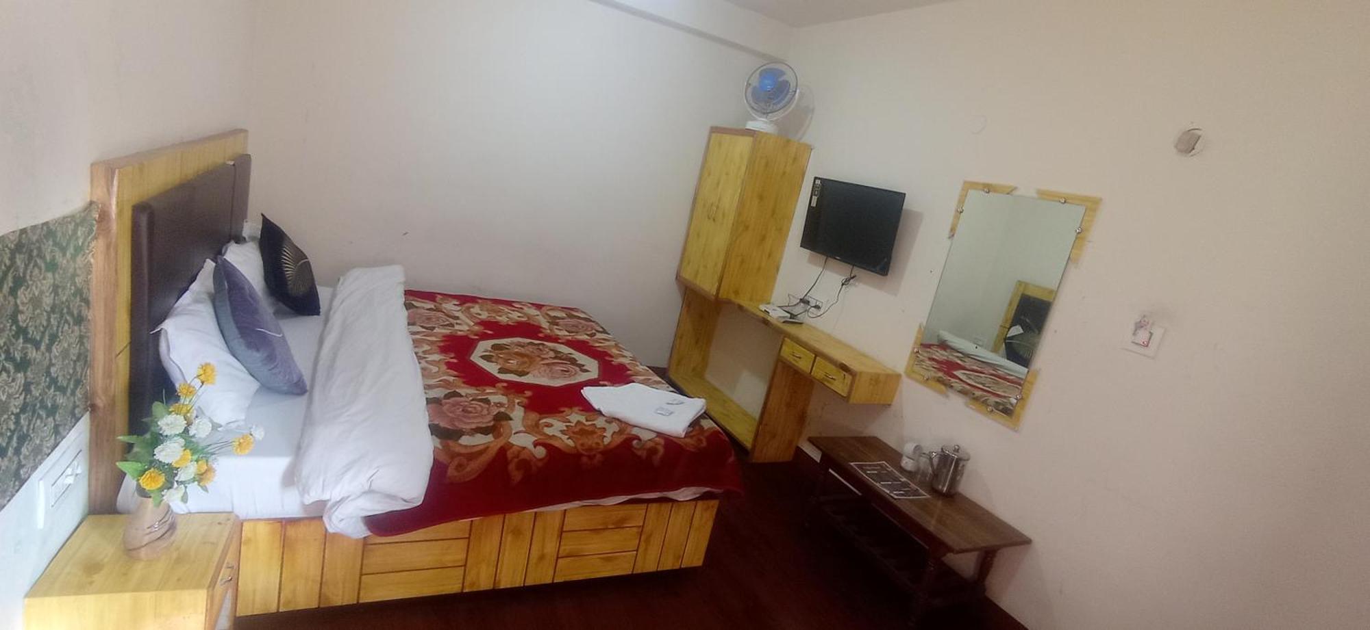 The Prasher Lodge Mall Road Manali 외부 사진