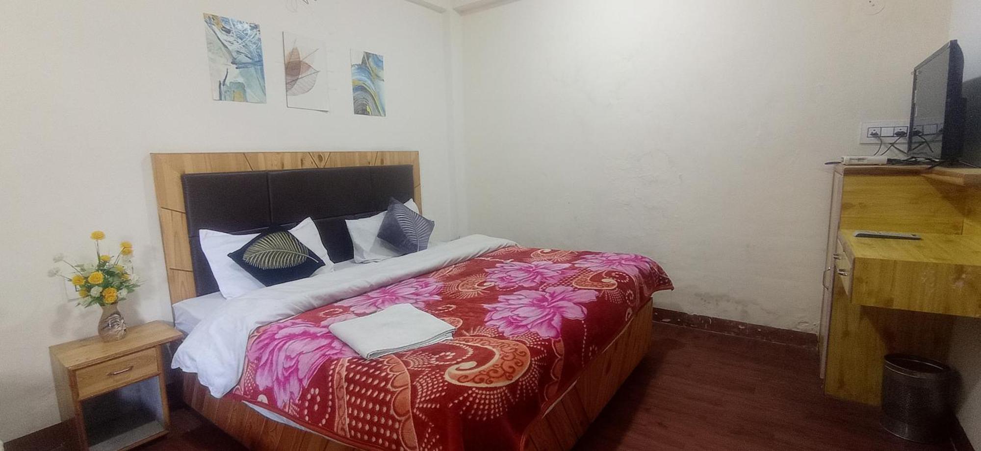 The Prasher Lodge Mall Road Manali 외부 사진