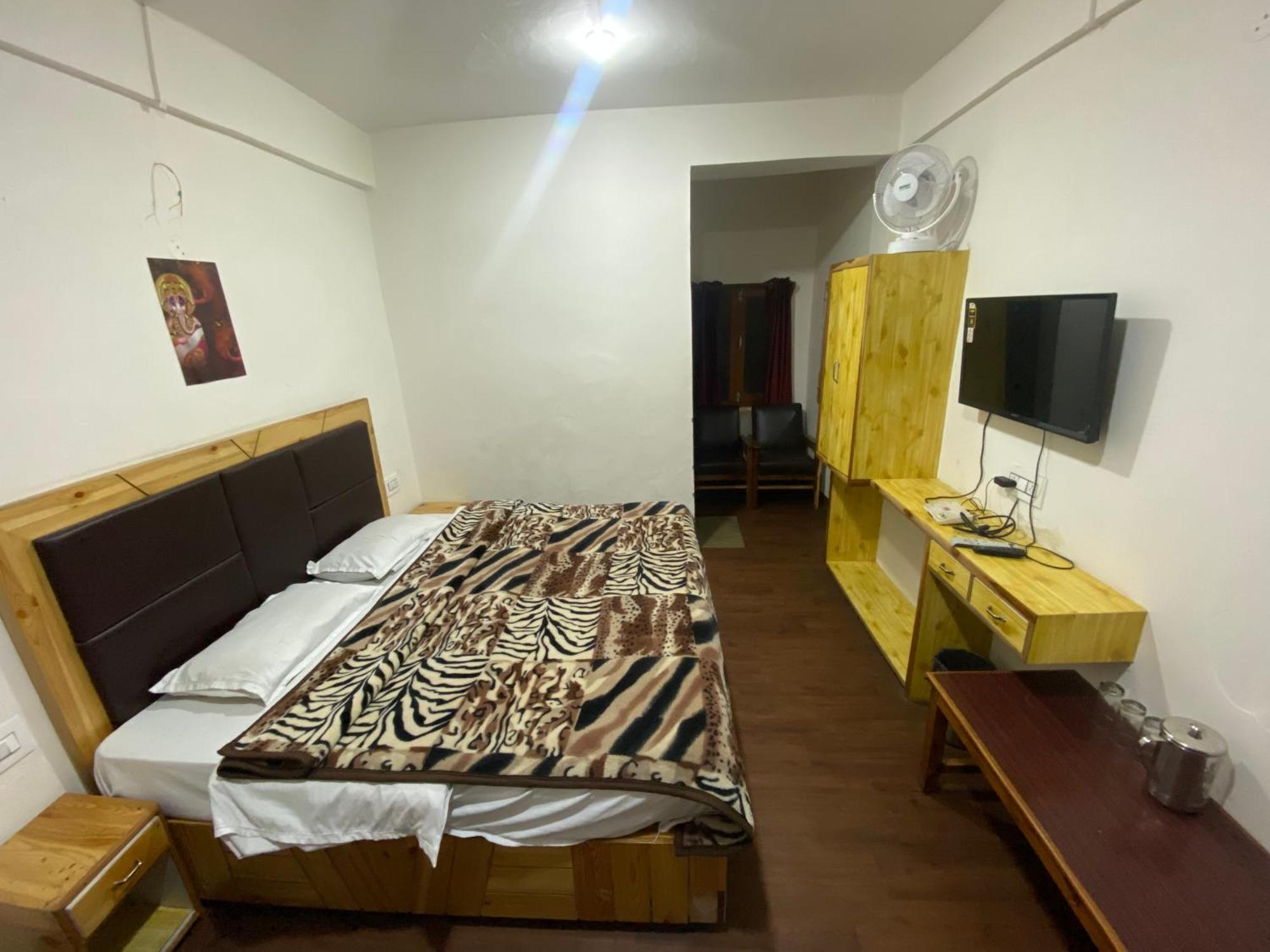 The Prasher Lodge Mall Road Manali 외부 사진