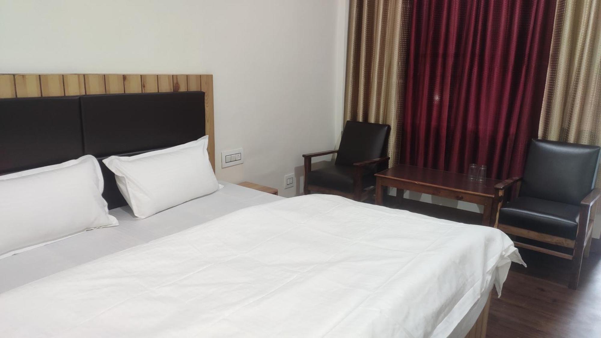 The Prasher Lodge Mall Road Manali 외부 사진
