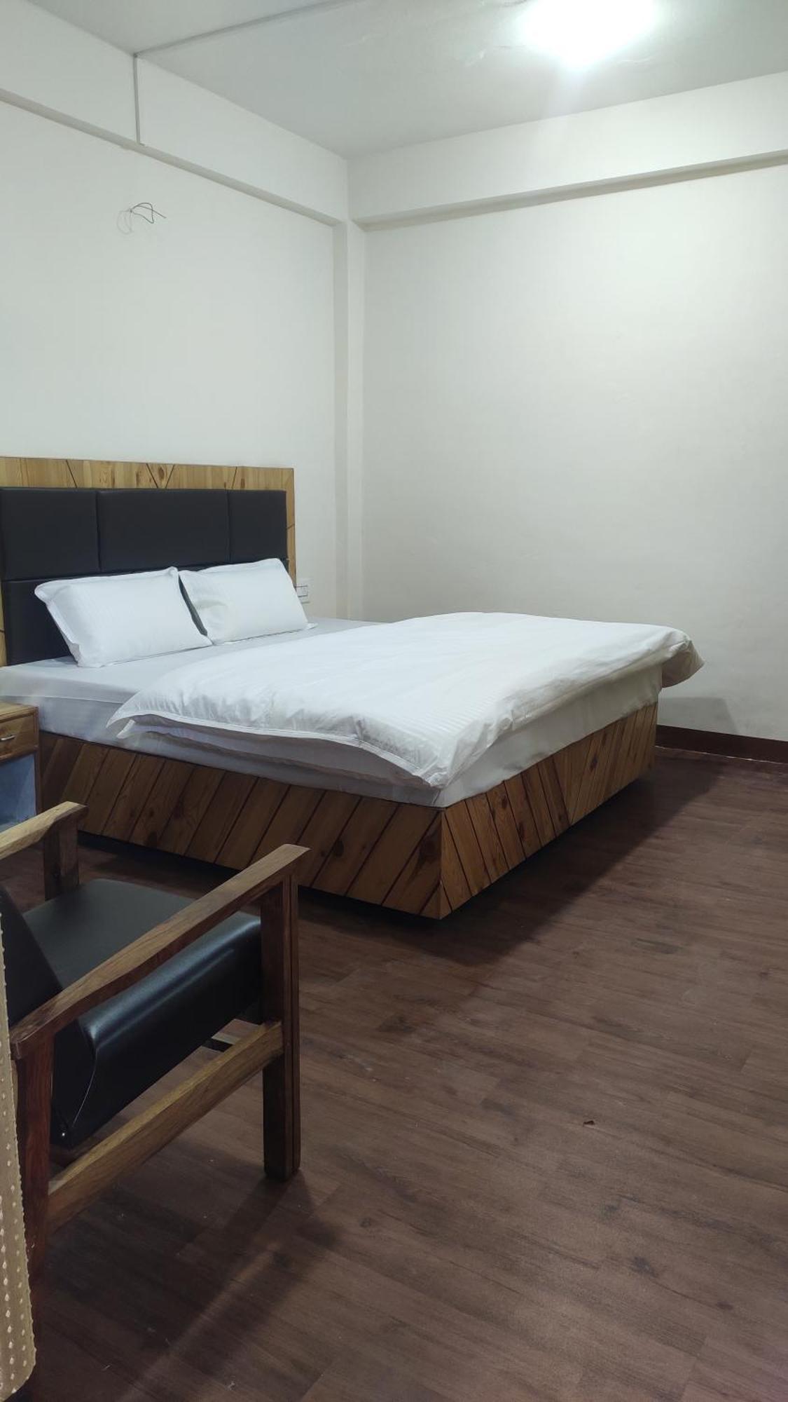 The Prasher Lodge Mall Road Manali 외부 사진